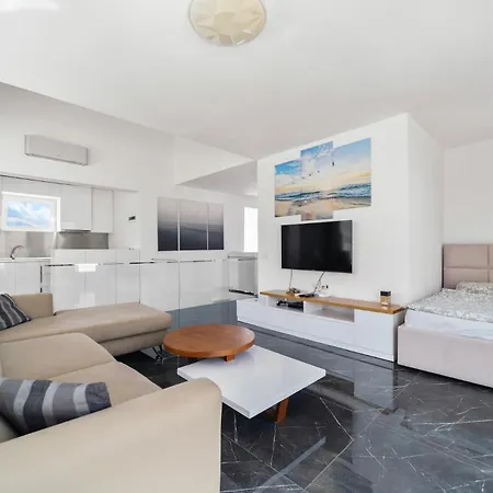 Penthouse With Sea View In Durres - Amazing Terrace Of 400m2 With Panoramic View Apartment *